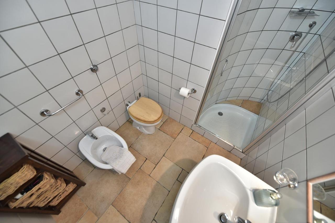 סאן תאודורו Villa Minda Lodge & View מראה חיצוני תמונה